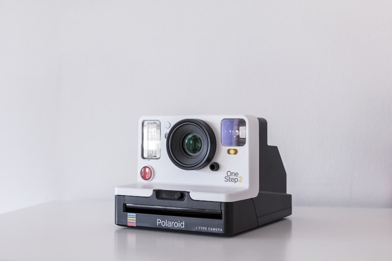 360° Mobile Phone Auto-Tracking Smart Holder